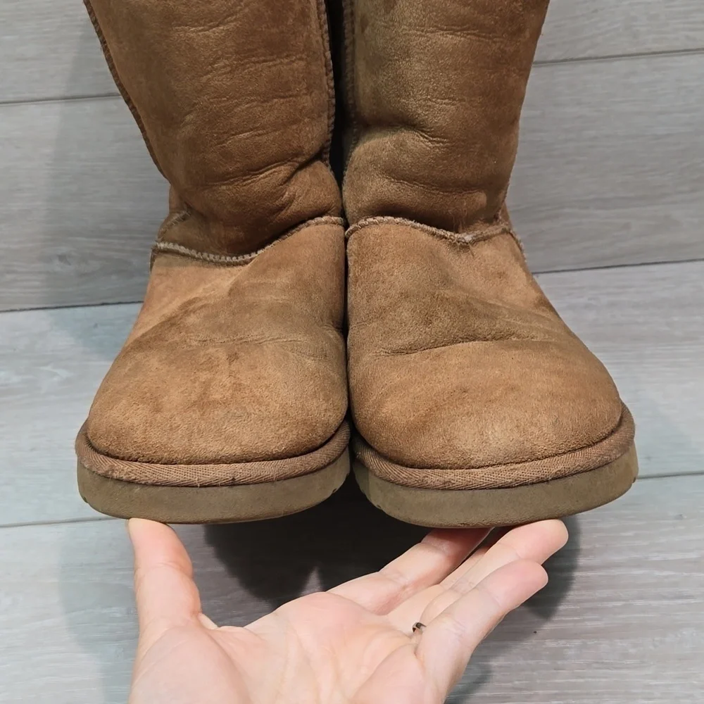 Ugg Australia Women 5825 Suede Sheepskin Boots shoes sz 8
